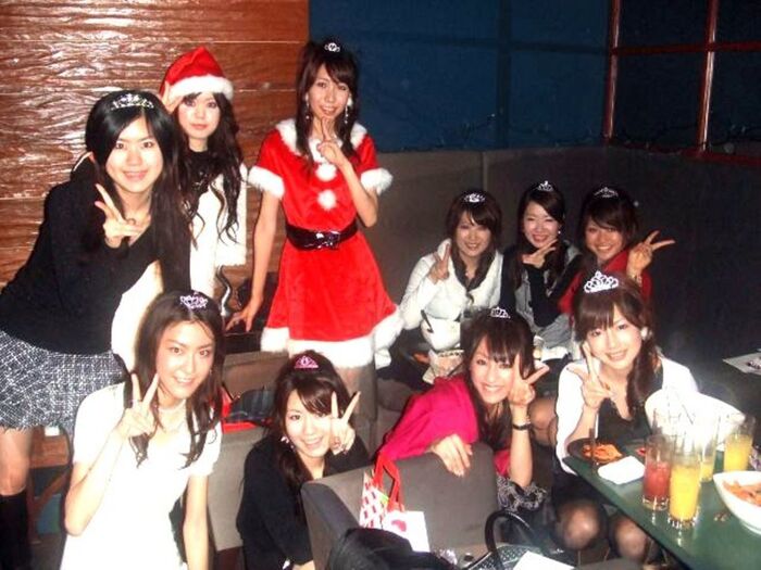 I'm sure everyone is smiling and having fun w panchira, but wwwwwwwwwwwwwww 3th image