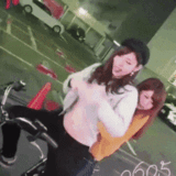 【えちえちGIF】えちえちまんさんおっぱぱチラ胸チラをGIF でぐるぐるーぷwwwww