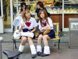 It's sad that I don't really see it anymore these days... It's looser than navy blue for high school students! What is the Ossan Collective www