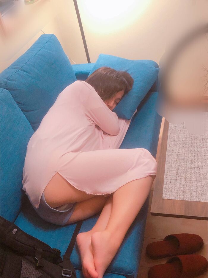 [Image] My sister after taking a bath, it's kind of erotic 10th image