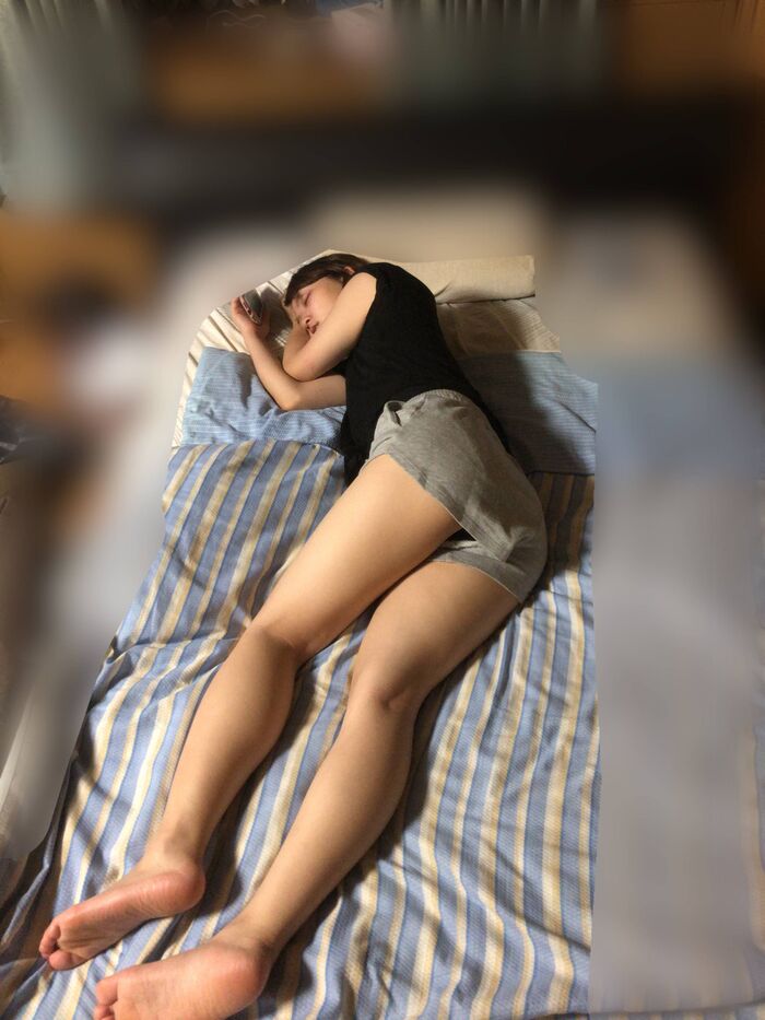 [Image] My sister after taking a bath, it's kind of erotic 12th image