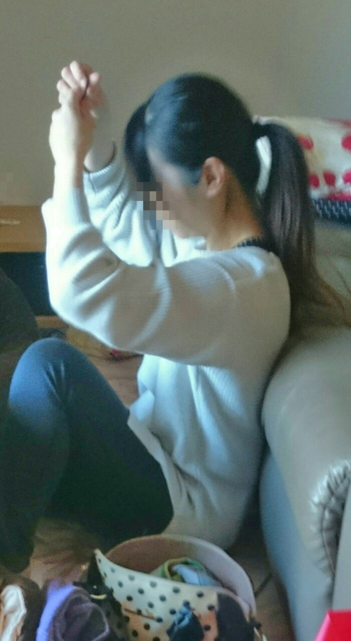 [Image] My sister after taking a bath, it's kind of erotic 22th image