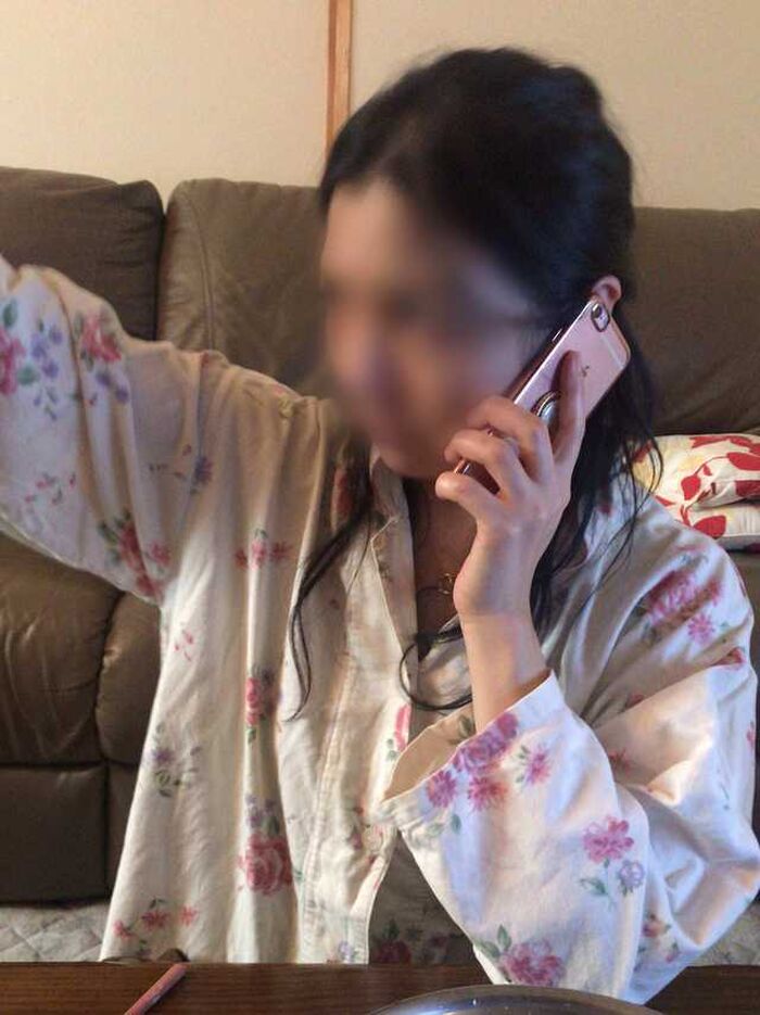 [Image] My sister after taking a bath, it's kind of erotic 26th image