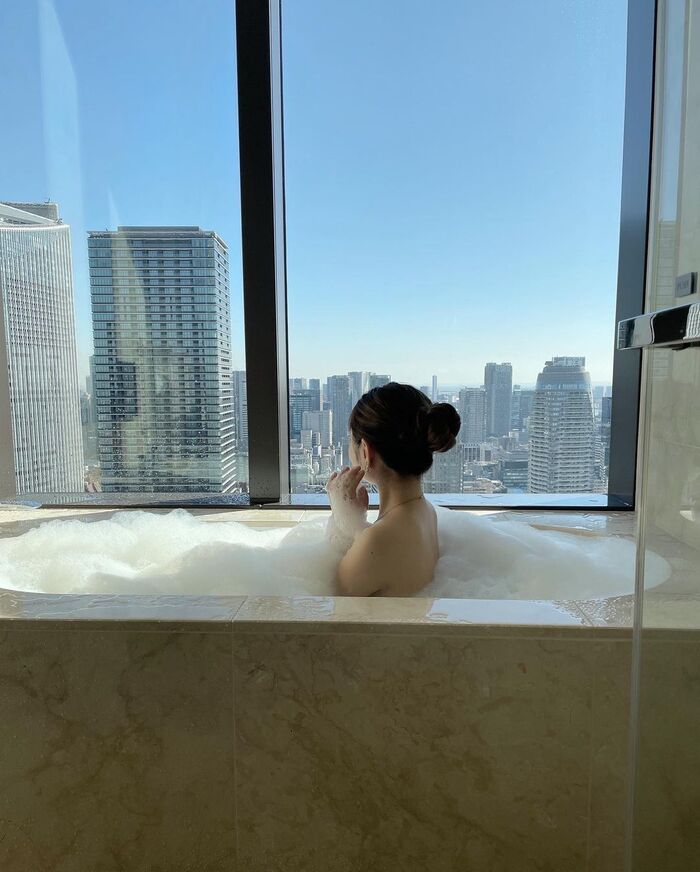 - Eroticization is accelerating that you can see the bathing figure on Instagram 9th image