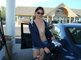 Erotic images of gas stations where foreigners are exposed and refueling
