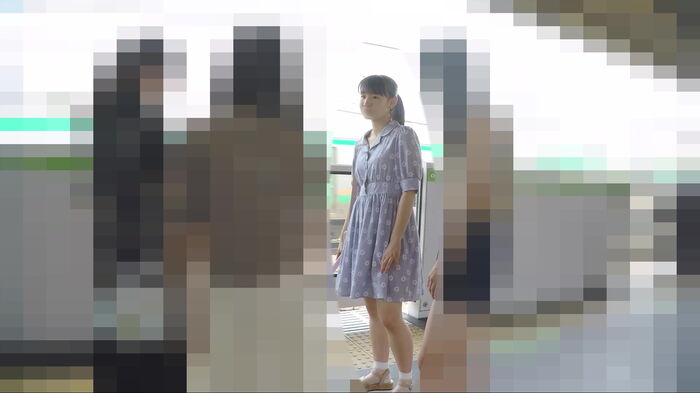 [upskirt563 upside-down shooting JK] A one-piece ponite beautiful girl who wears a cotton P with a white plump thighs and buttocks that are quite erotic 3th image