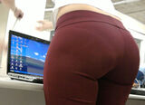 Erotic images of Brazilians' buttocks