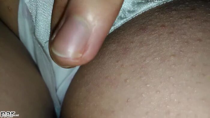 [EROS692 Train Chikan] A video of JK's fierce expression rolling up an excellent skirt and touching a white P with a napkin 19th image