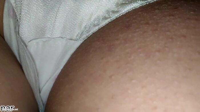 [EROS692 Train Chikan] A video of JK's fierce expression rolling up an excellent skirt and touching a white P with a napkin 20th image