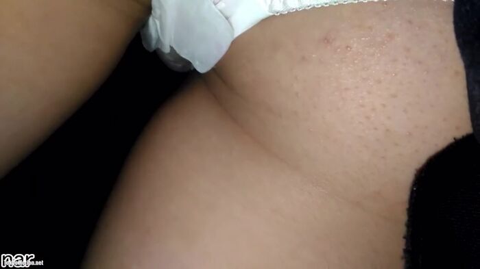 [EROS692 Train Chikan] A video of JK's fierce expression rolling up an excellent skirt and touching a white P with a napkin 3th image