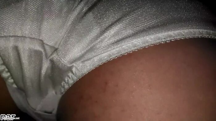 [EROS692 Train Chikan] A video of JK's fierce expression rolling up an excellent skirt and touching a white P with a napkin 33th image