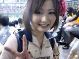 In the hot summer, beer is the best while watching the day game, and ♪ the vendor at the ballpark is too cute ngo wwwww