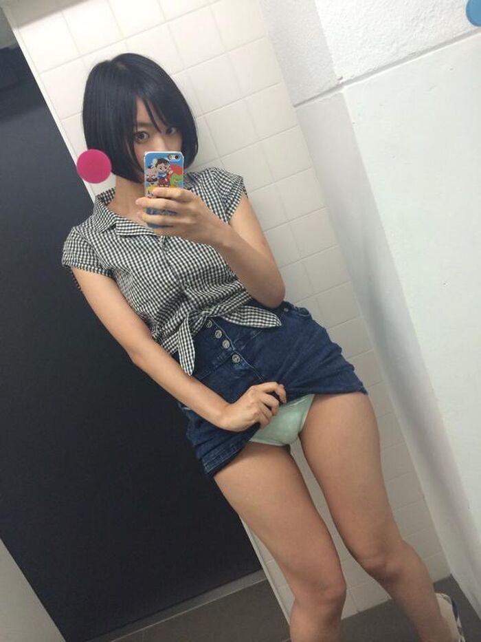 It is a topic that SNS j girls have finally come to the era of exposing their underwear in exchange for likes w 7th image