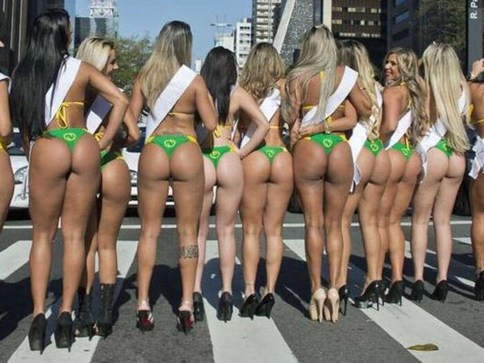 A collection of images of a beautiful buttocks contest where foreign women who are proud of their buttocks gather 20th image