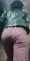 - The long staircase of the station where the buttocks sway in front of you and you can see legally up to the line of pants is very hot!