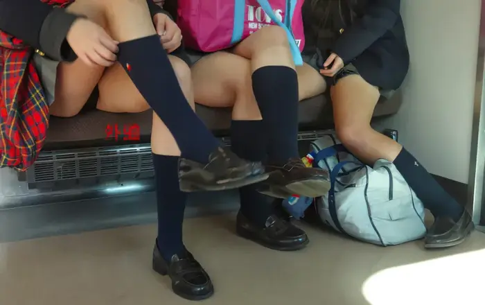 67 JK raw panchira images ~ Raw foot high school girl god angle voyeur collection 31th image