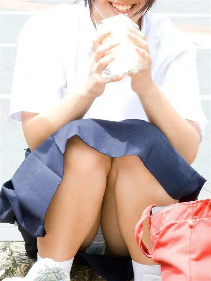 67 JK raw panchira images ~ Raw foot high school girl god angle voyeur collection 68th image