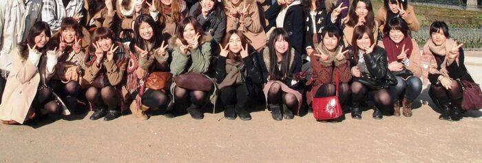 If you look at the group photo, you should be the only one who looks for a girl with panchira in the front row 11th image