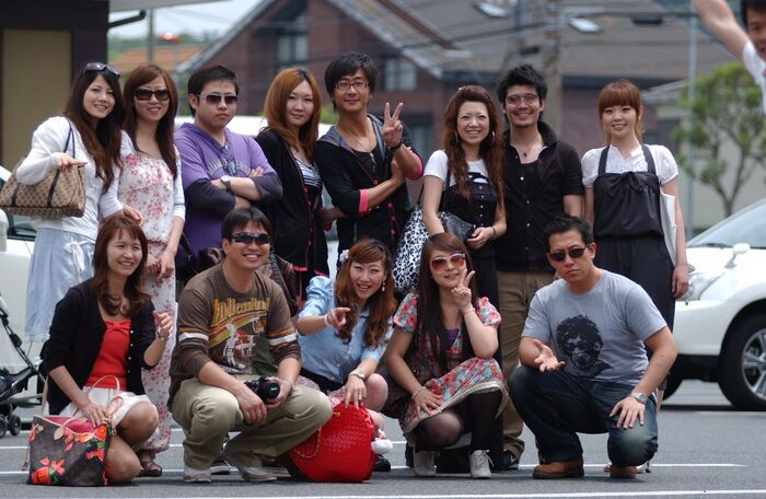 If you look at the group photo, you should be the only one who looks for a girl with panchira in the front row 14th image