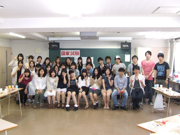 When I look at the group photo, I'm always looking for panchira lol. 11th image