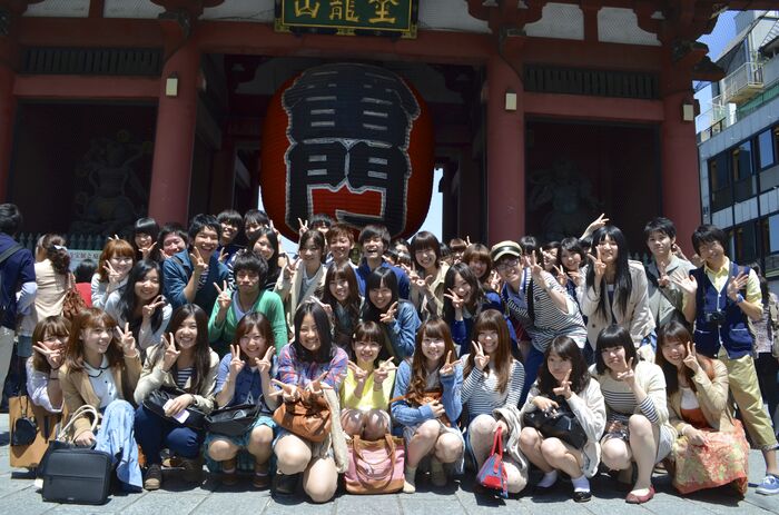 When I look at the group photo, I'm always looking for panchira lol. 6th image