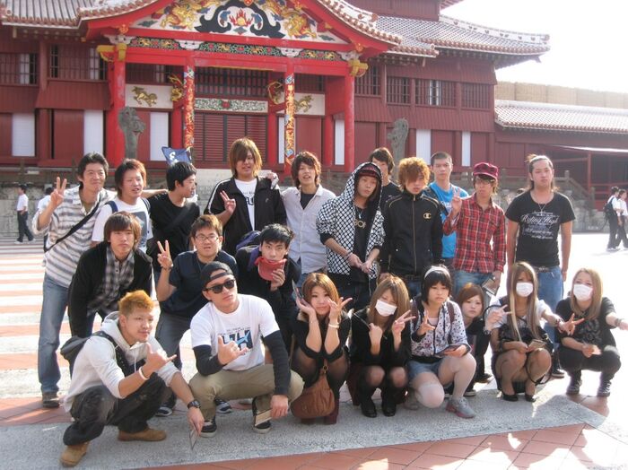 It's easy to think of a group photo as the arrival of a panchira chance 3th image
