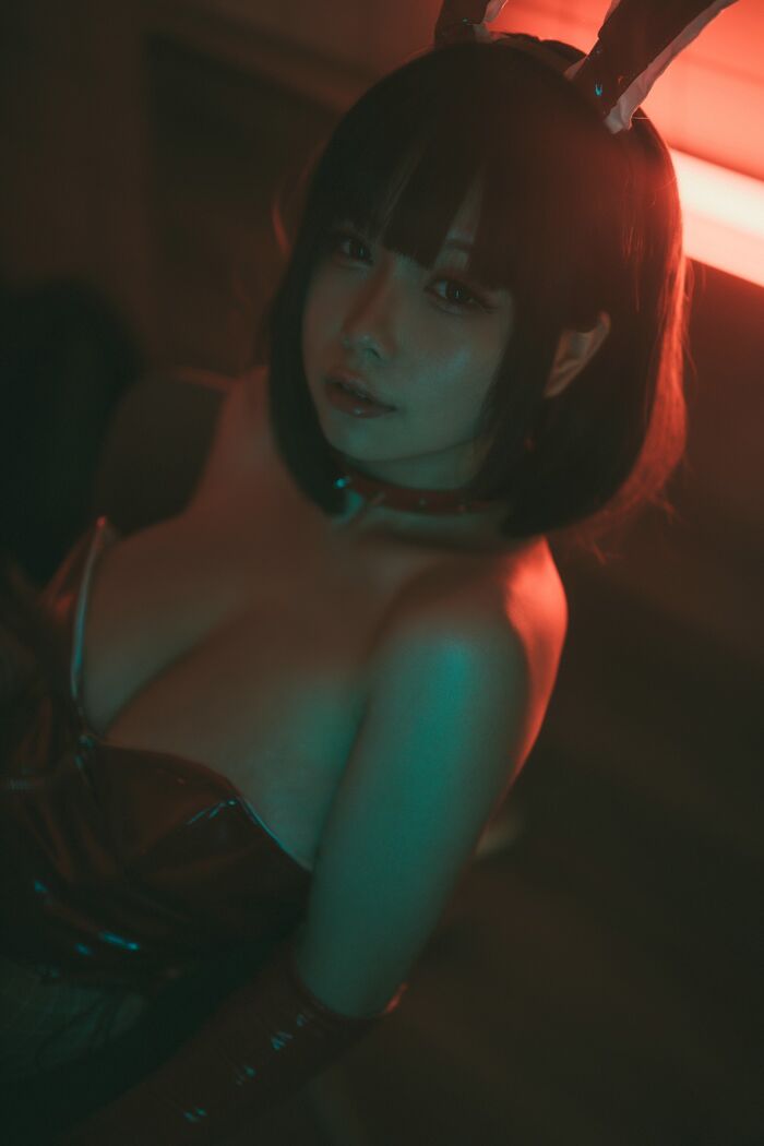 动漫博主末夜787红色兔女郎主题性感红色Low chest连体皮衣配白丝网袜撩人诱惑Photo 34P 19th image