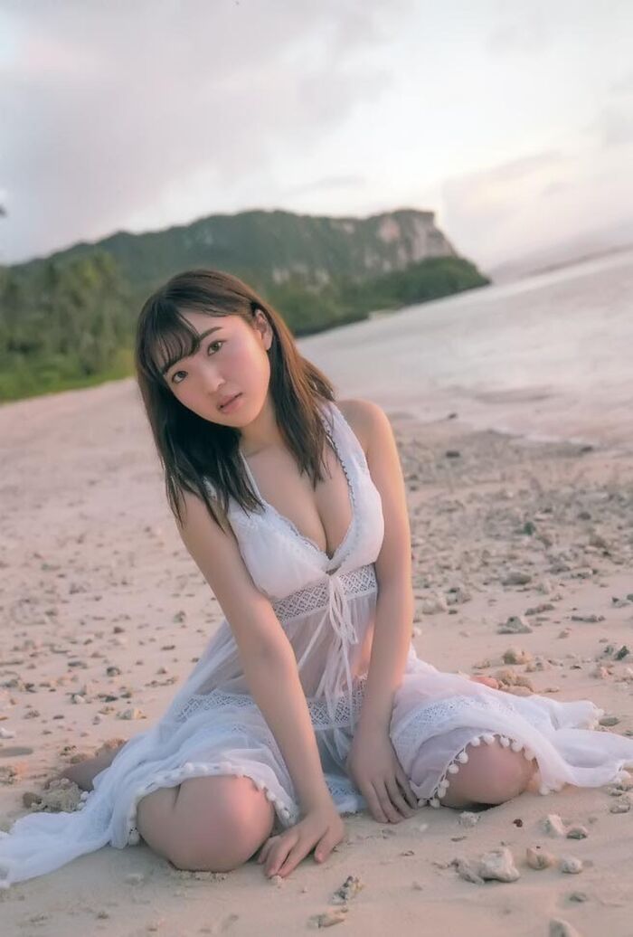 【朗報】声優・佐倉綾音の乳、エロすぎる 13th image