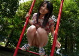 Crouching panchira erotic image of a beautiful woman with a cute crotch