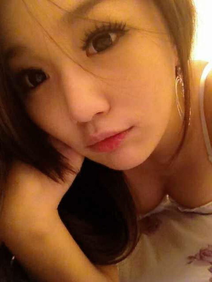 Taiwanese amateur selfies and gonzo erotic images 12th image