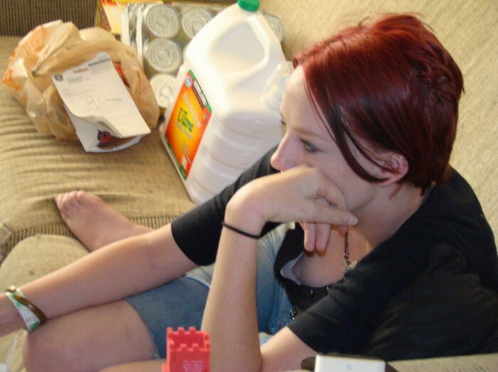 Chest chiller erotic image of a foreigner who is flickering her nipples at home 20th image