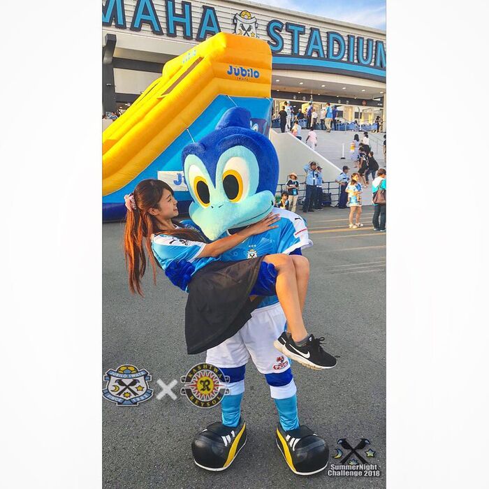 【Pants are visible】I tried to find a panchira with a princess hug wwwww 8th image