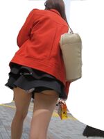 【風パンチラ】風のびゅ～って強い日にパンチラスポットで得た収穫がコチラwwwww