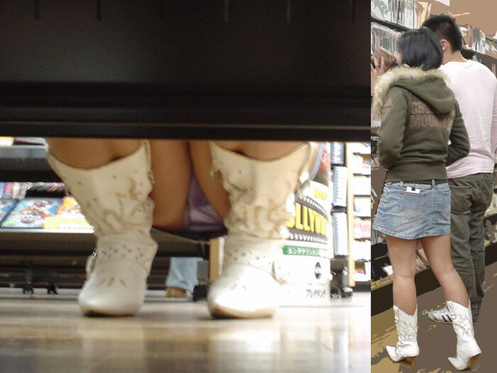【パンツ見えてます】モロ見えなパンチラは棚の下にひそんでいるのぢゃwwwww 6th image