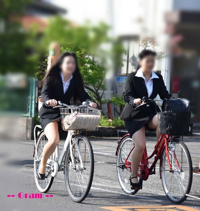 Riding a bicycle ~ ~ pants ~ flickering ~ ♪♪ 7th image