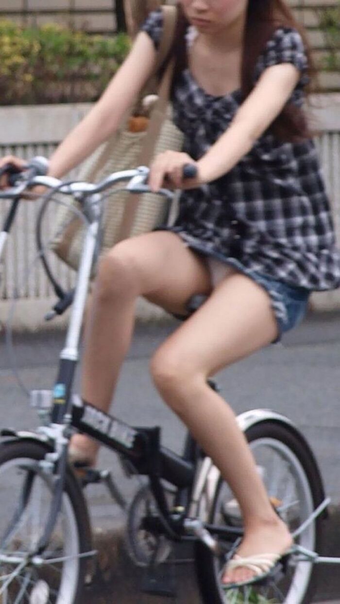 Riding a bicycle ~ ~ pants ~ flickering ~ ♪♪ 9th image