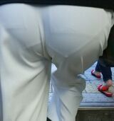 It's tough! The pants are skimpy in front of you, and you can clearly see the seams of the pants!