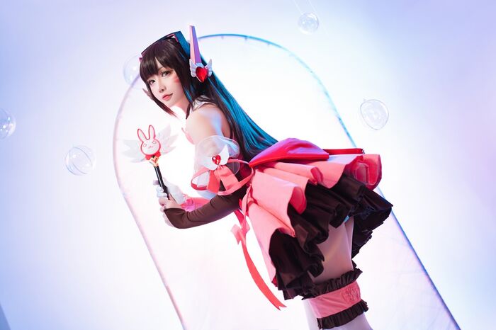 Coser小姐姐星之迟迟守望先锋主题性感低胸连体衣配白丝袜秀完美身材诱惑写真57P 3th image