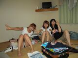 Pa, pants are visible w Shutter Chance Yan~~wwww