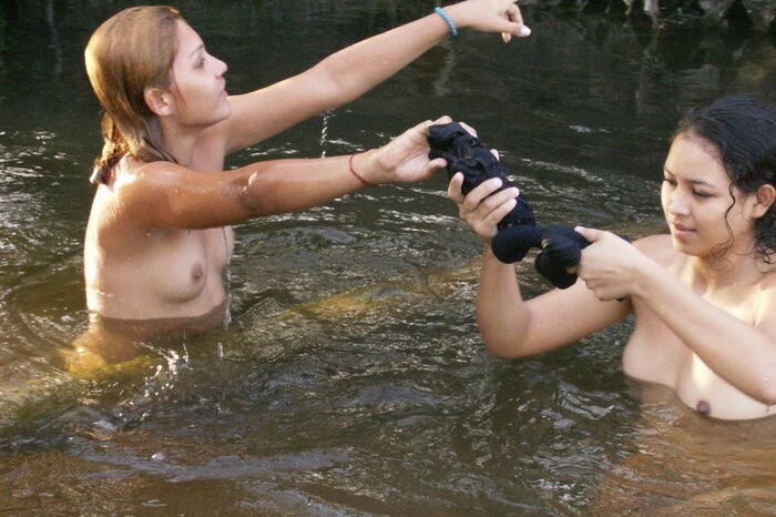 Naked in the river, not in the sea! Erotic images of nudist rivers 7th image