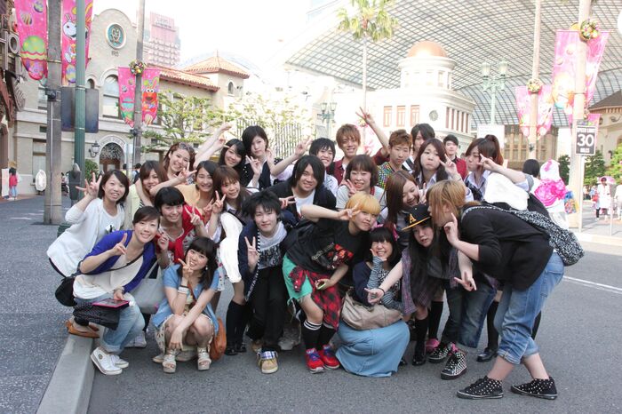 [Group photo panchira] Front row girls will do panchira ~ ~ [Mochi zoom available] 5th image