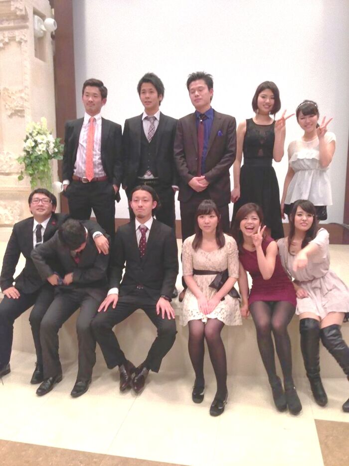 I'm sure I'm not the only one who has panchira in party dresses. 5th image