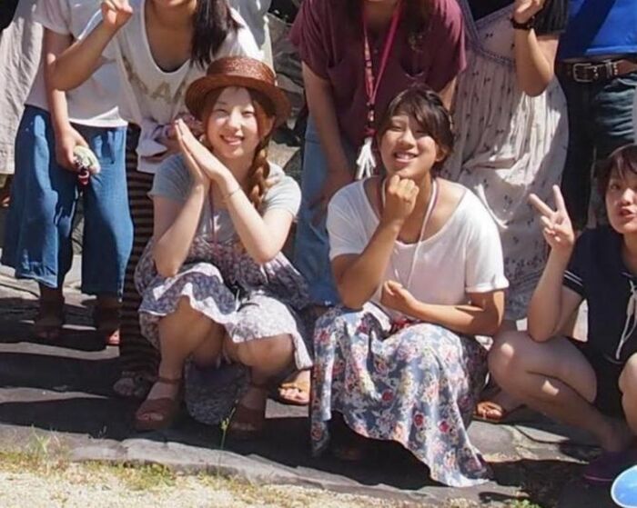 Am I the only one who gets sick of the panchira in the group photo? 6th image