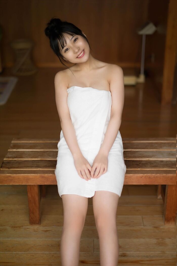 Summary of Miku Tanaka's erotic images. Photo book swimsuit and huge hami areola nipple 52th image