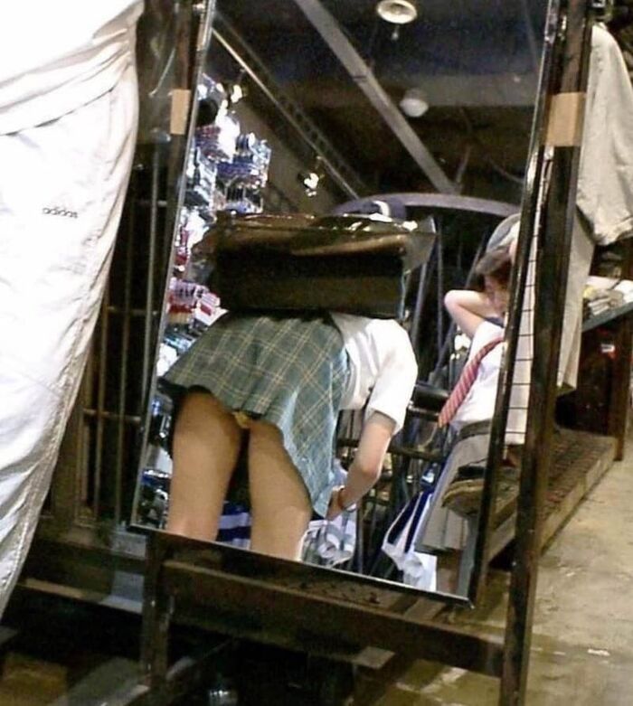 - You can see the pants! Bending forward JK's miniskirt panchira erotic gazo 18th image