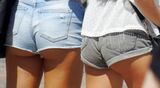 Hot pants erotic images! Voyeur of an amateur girl's buttocks and image to raw buttocks Ahair
