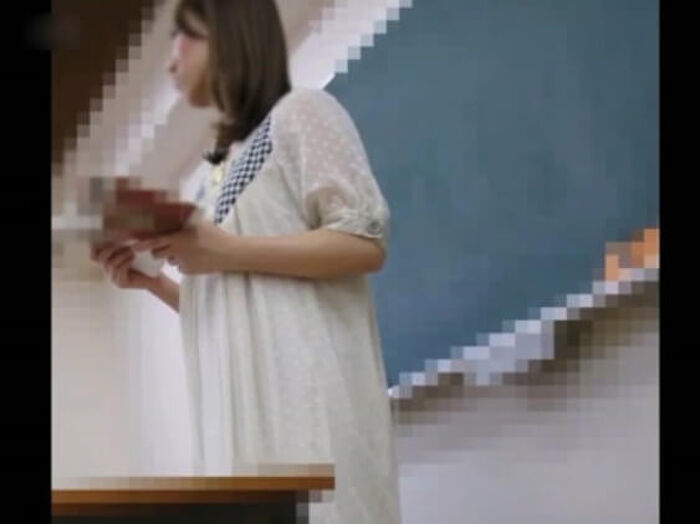 - Voyeur in the teacher's skirt during class and see the panties 10th image