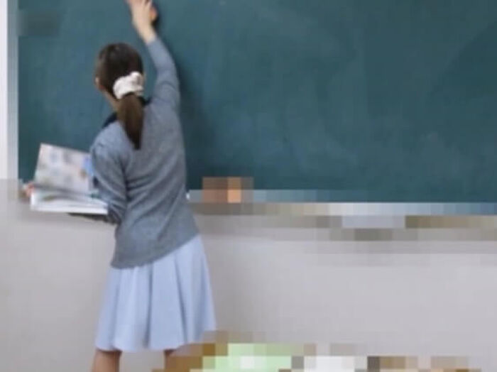 - Voyeur in the teacher's skirt during class and see the panties 2th image