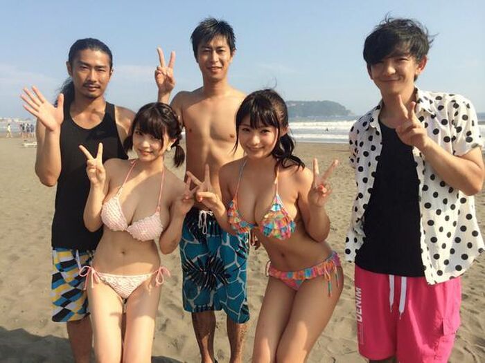 There are a lot of women with big breasts these days, aren't they? wwwww 15th image