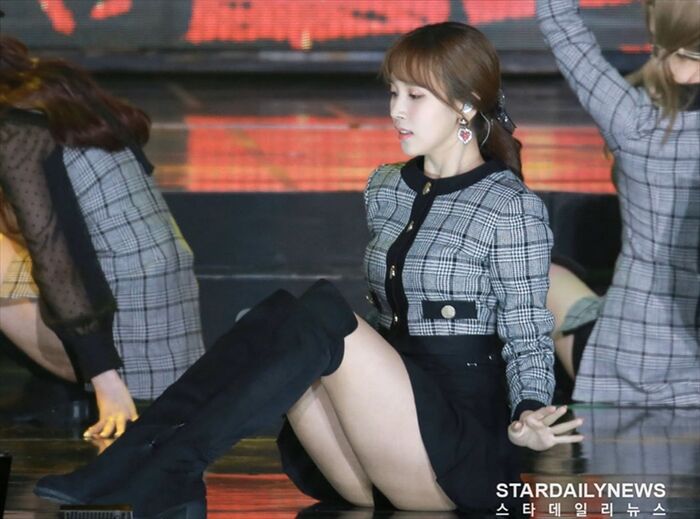 TWICE Mina's nipple pochi treasure cap over 120 erotic images that come out! 67th image